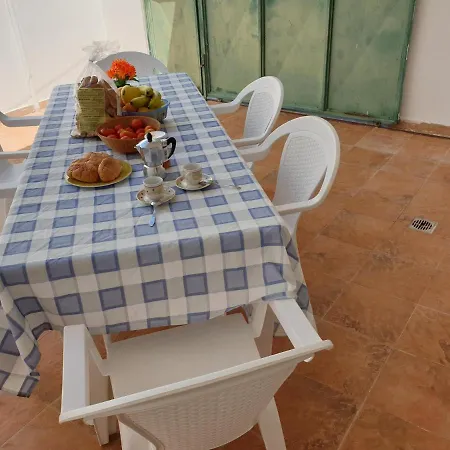 Trilo A 80 M Dal Mare San Foca Ll77